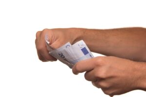 necesidades financieras urgentes